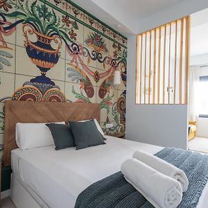 Florit Flats - Traditional Valencia Ceramic Apartments, Bicycles For You!